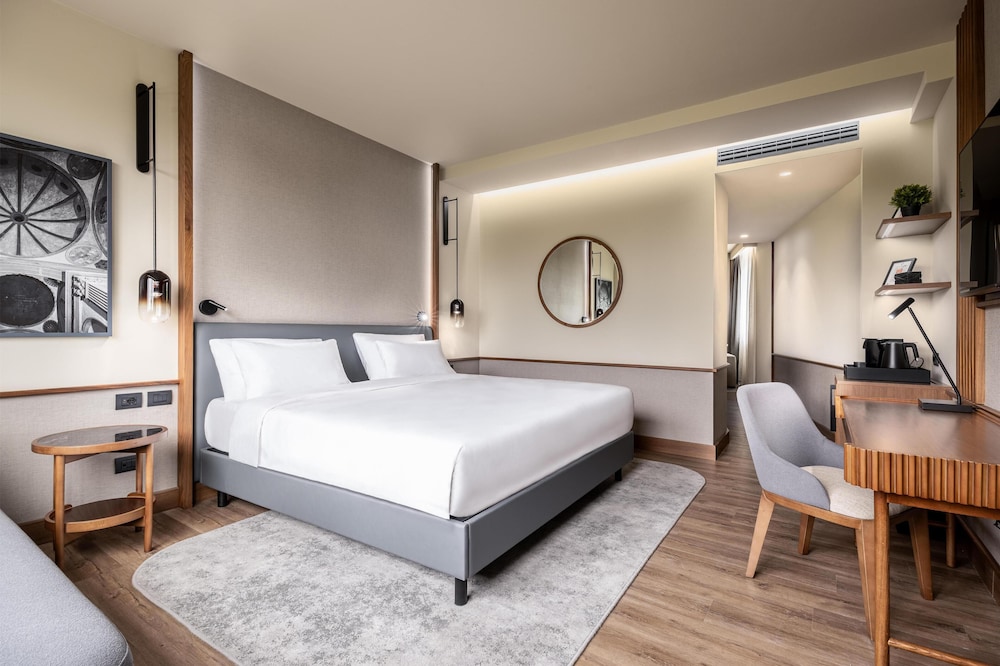 Suite - Photo 3