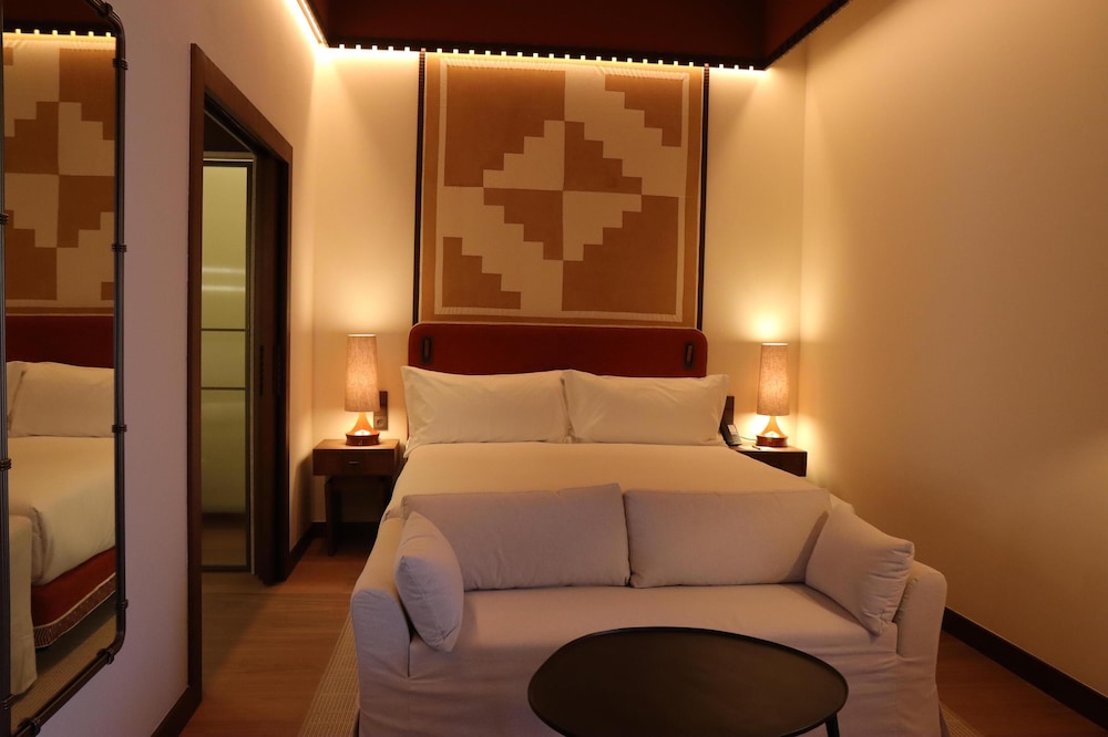 Room, 1 King Bed, Balcony (Pachacamac)