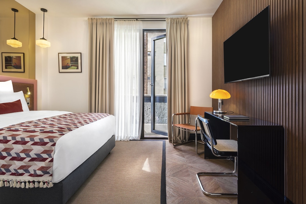 Basic Double Room photo 2