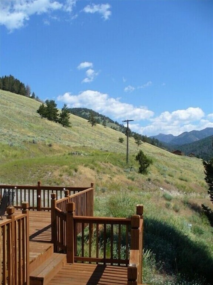 Executive Cabin, 3 Bedrooms, Kitchen, Mountain View photo 3