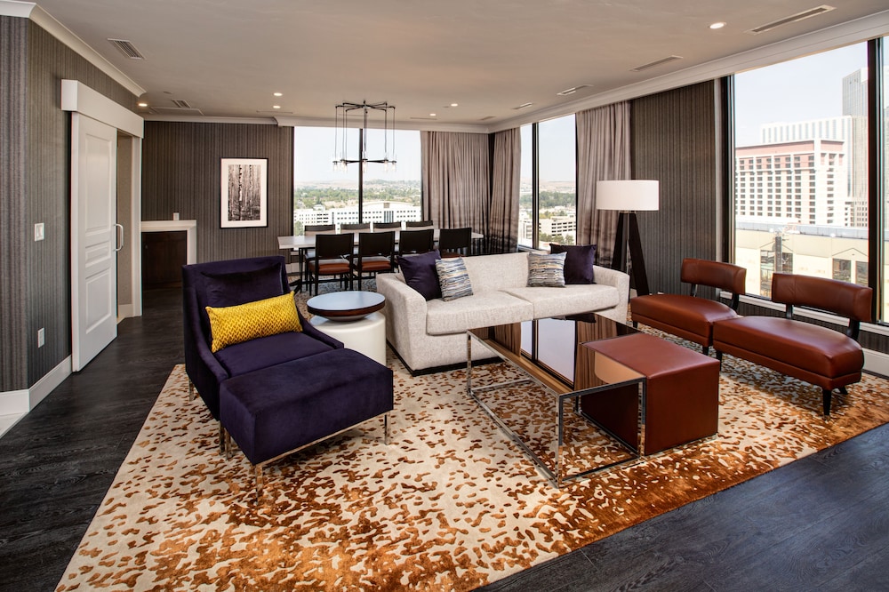 Aspen Tower Signature Suite I photo 3