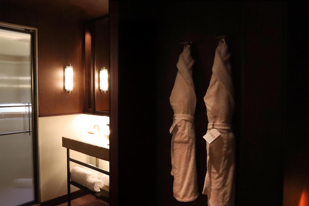 Room, 1 King Bed, Balcony (Pachacamac)