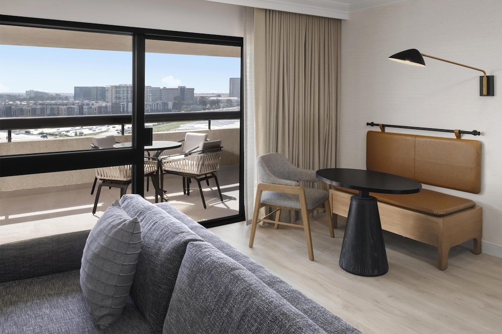 Suite, Multiple Beds (Regency)