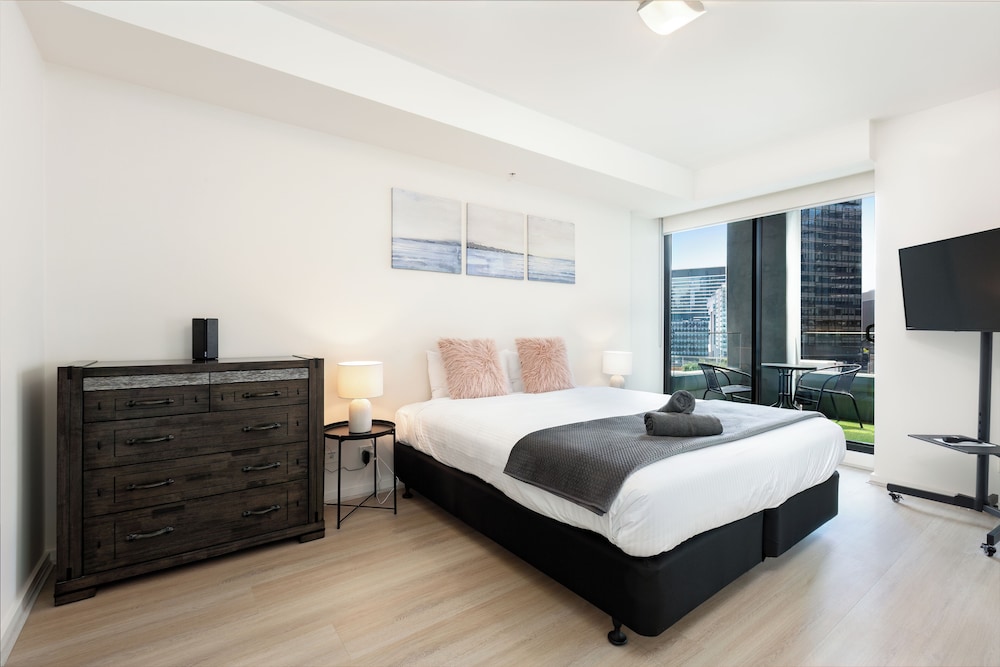 Three Bedroom Apartment NON River View