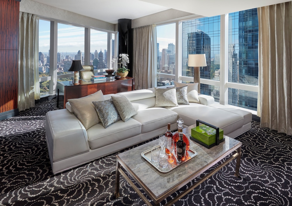 Presidential Suite thumbnail 5