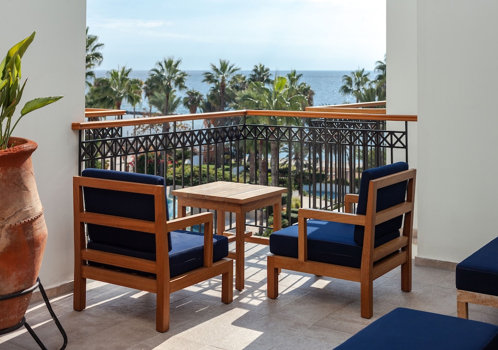 Superior Sea View One Bedroom Suite - Photo 6
