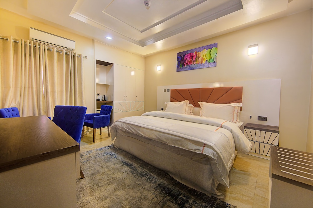 Deluxe Room - Photo 2