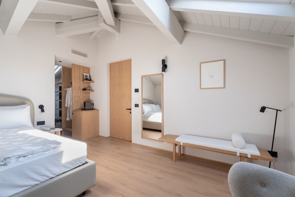 Double or Twin Room (Attic) photo 3