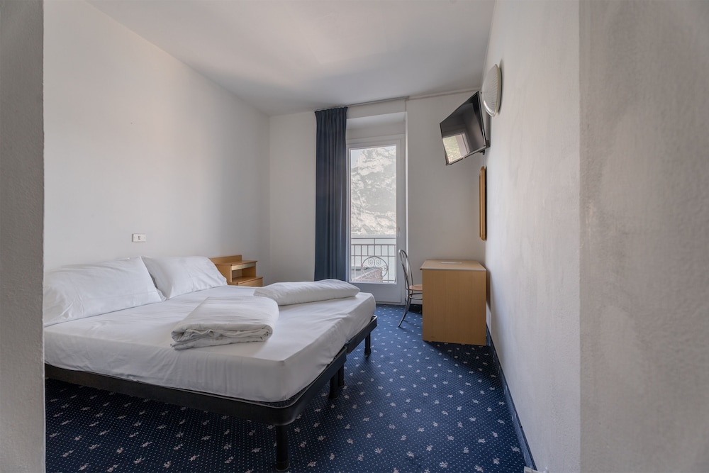 Superior Double or Twin Room, Lake View