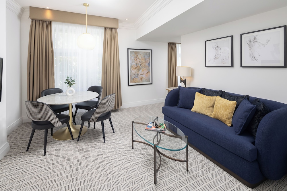 King Suite, Suite, Club Lounge Access