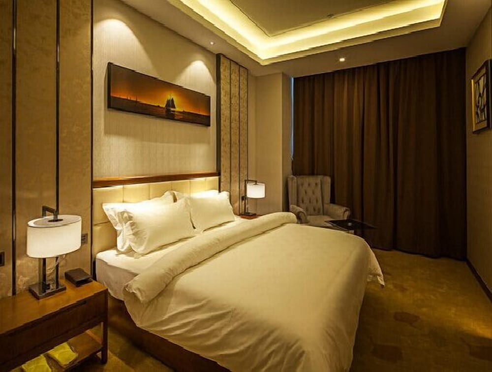 Double Room (Extreme Sassy)