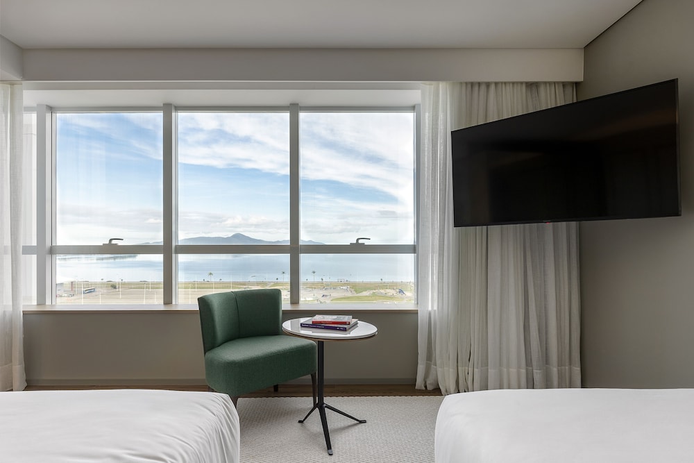 Superior Twin Room, Sea View - Photo 1