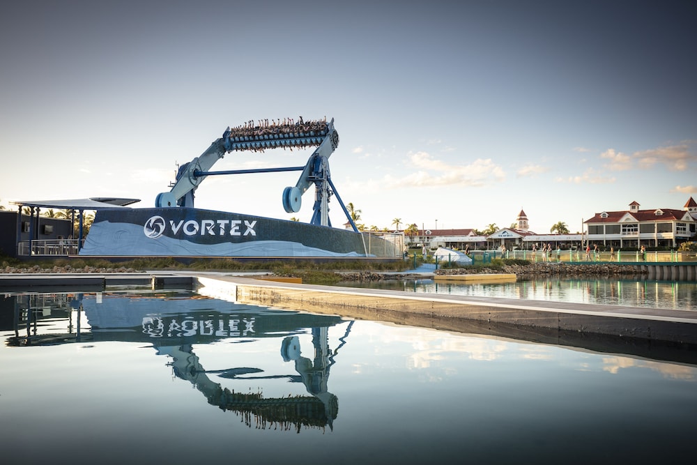 Water View King + Entry to 4 Theme Parks - Photo 6