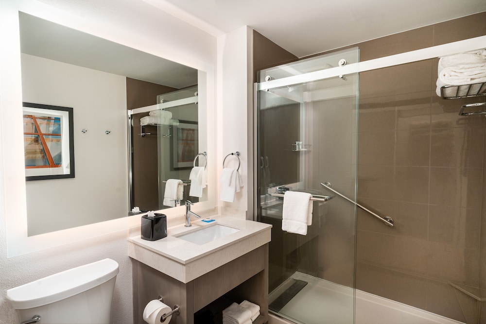Room, 1 Bedroom, Accessible, Bathtub thumbnail 6
