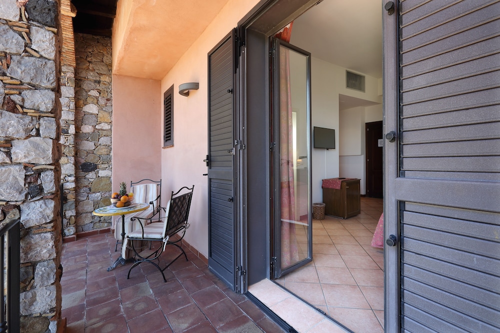 Superior Triple Room - Photo 4