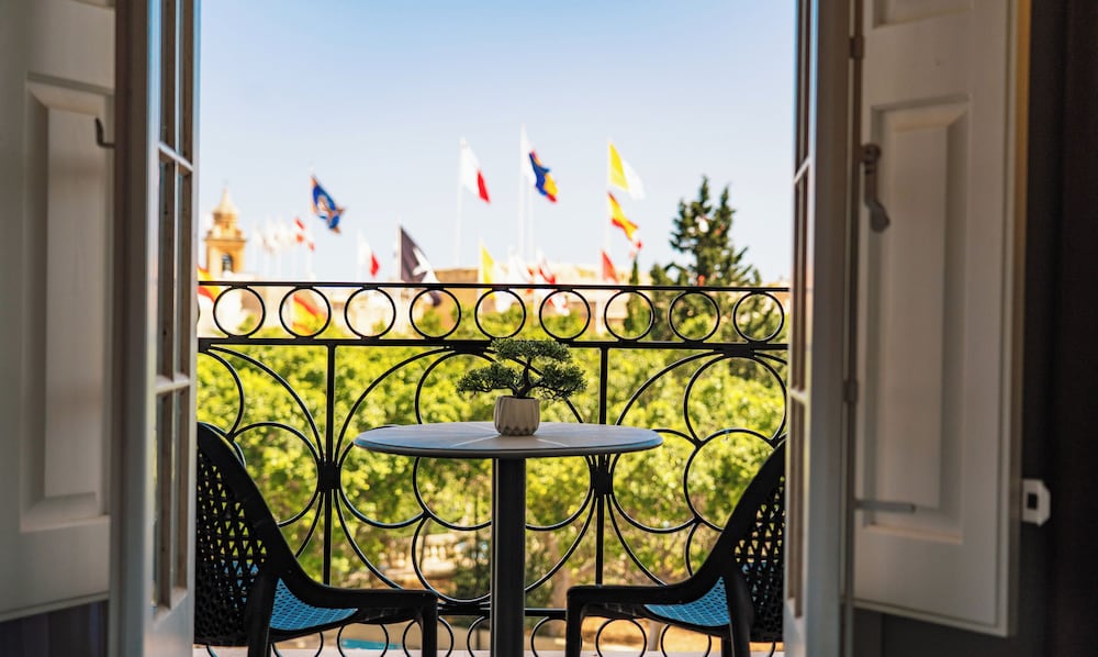 Deluxe Double Room, Balcony