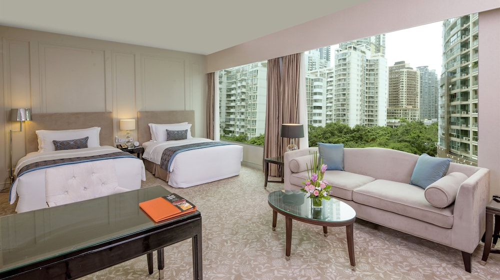 Premium Lake View Suite King - Photo 2