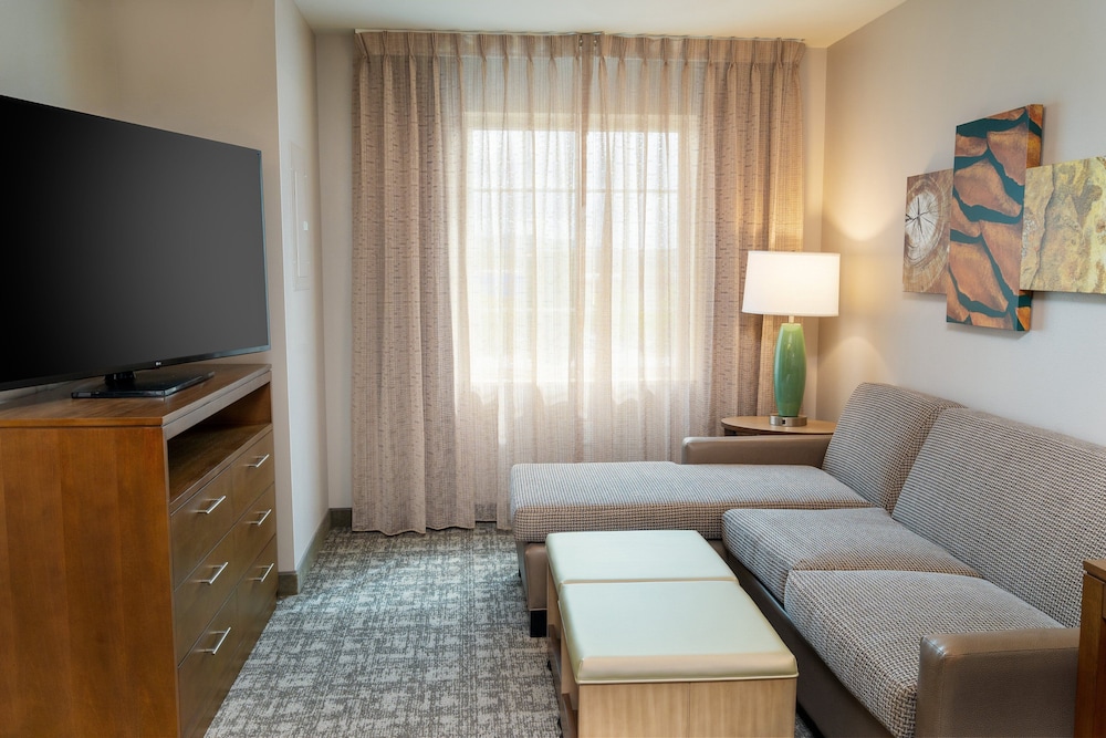 Suite, 1 Bedroom, Accessible, Kitchen (Communications) - Photo 5