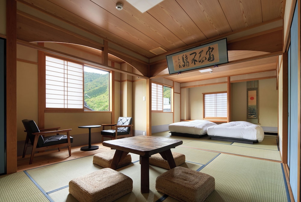 Deluxe Double or Twin Room, Non Smoking (221, 321)