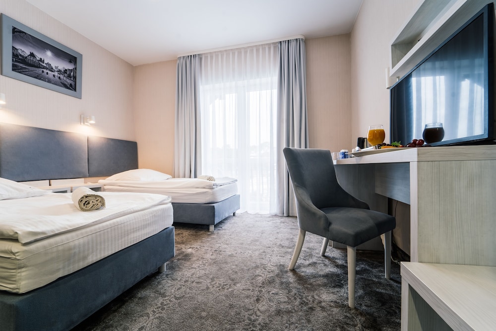Standard Twin Room - Photo 5