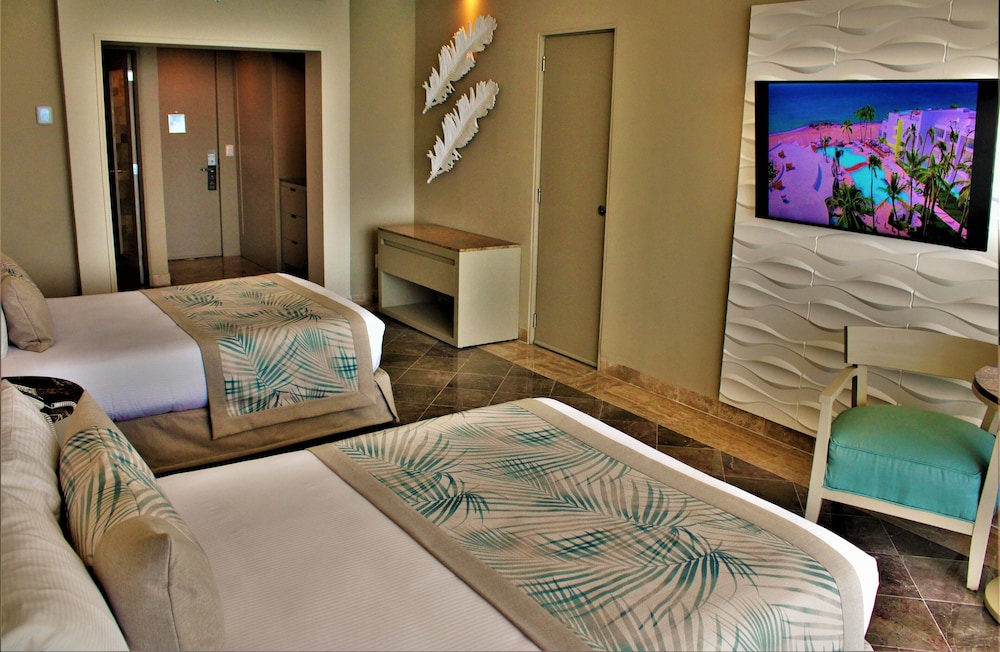 Superior Room, 2 Double Beds, Ocean View - Photo 6