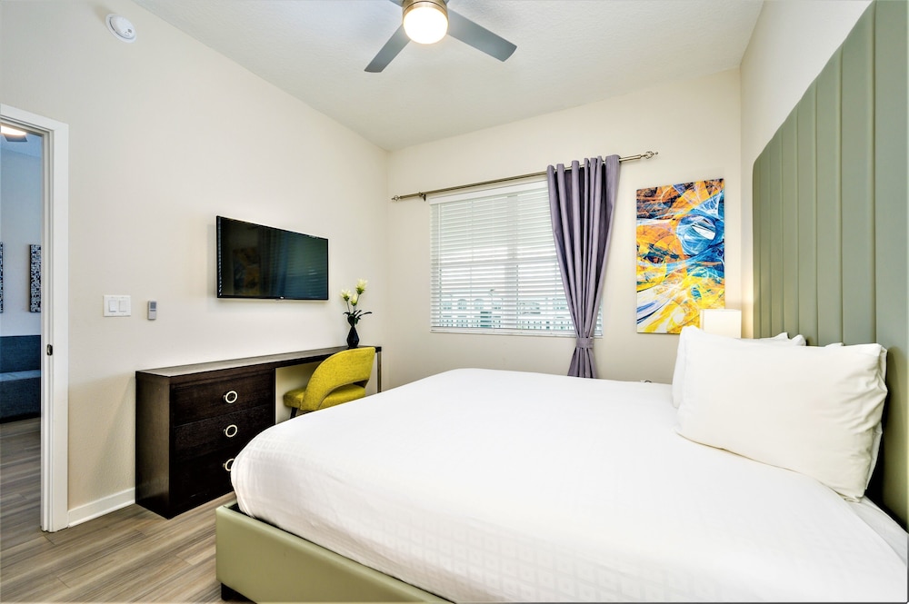 3 Bedroom 2 bathroom Superior Condo Sleeps 6