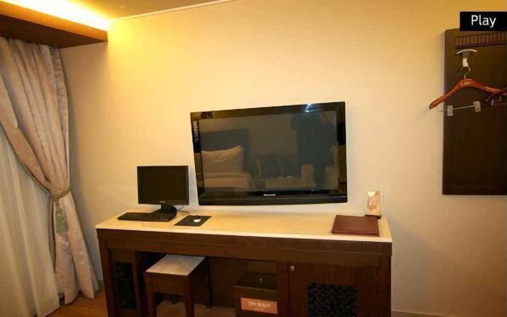 Standard Room, 1 Double Bed photo 3
