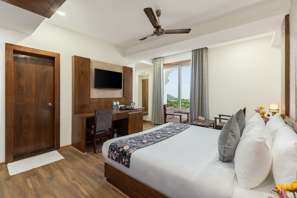 Grand Room - Photo 3