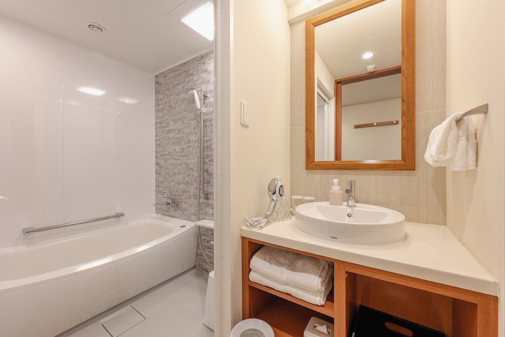 Villa Twin Room, Non Smoking thumbnail 5