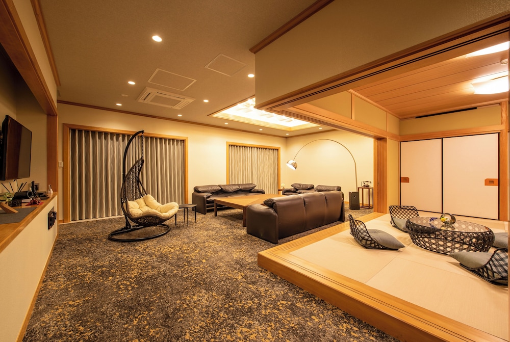 Premium Suite with Cypress Onsen View Bath - Non-Smoking