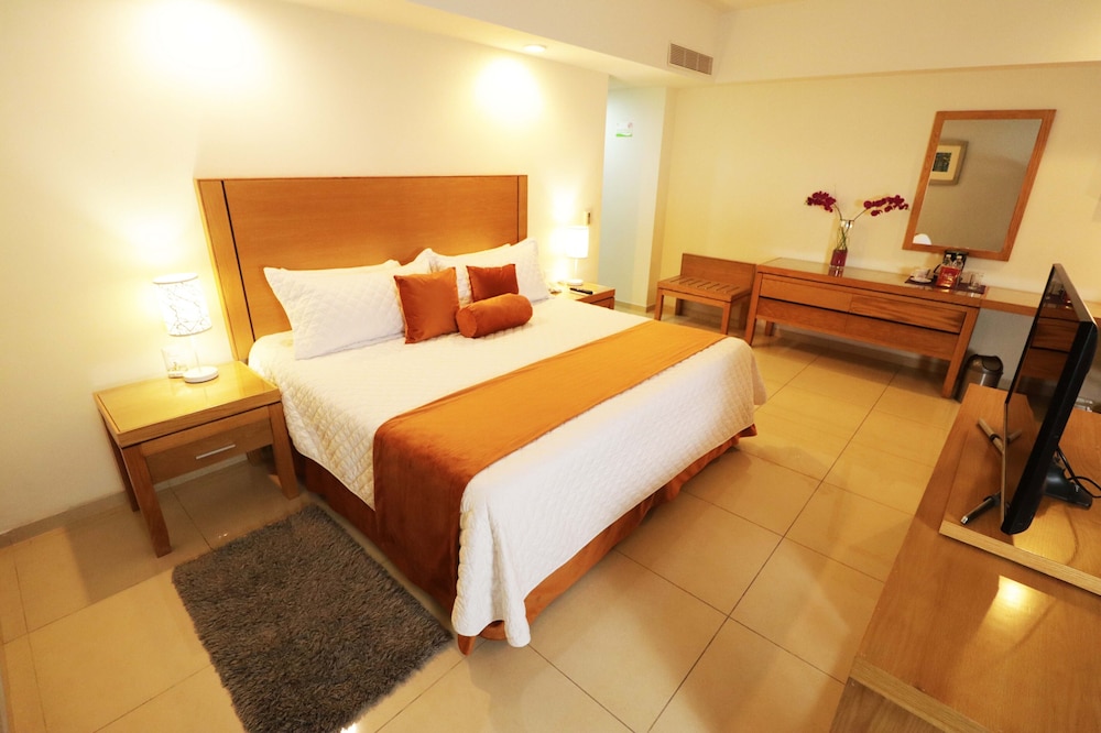 Deluxe Room, 1 King Bed