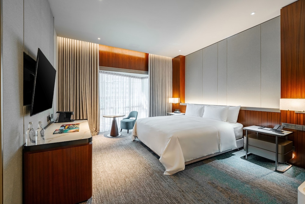 Deluxe Room, 2 Twin Beds, City View