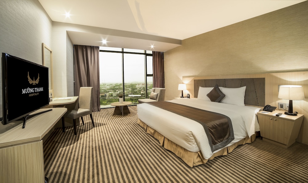 Deluxe Double Room, 1 King Bed, City View