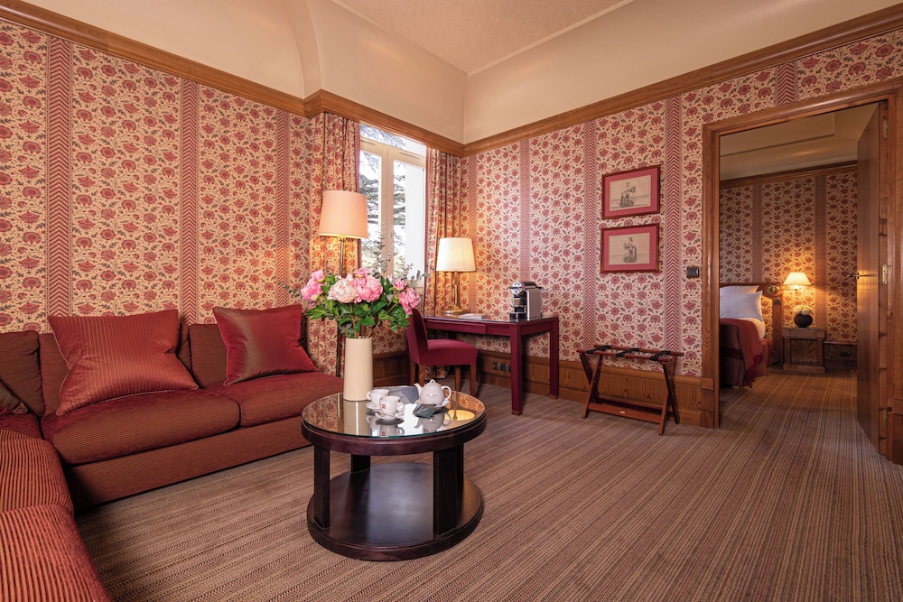 Junior Suite, 1 King Bed - Photo 2
