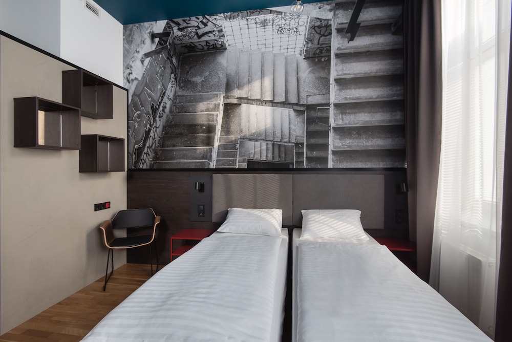 Superior Twin Room - Photo 12