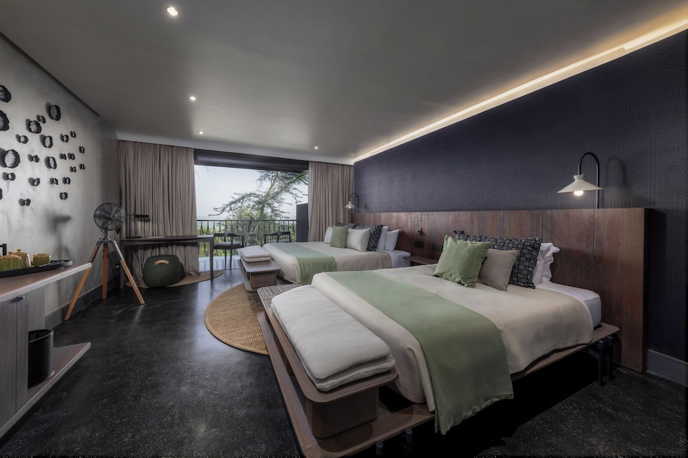 Luxury Triple Room, Balcony