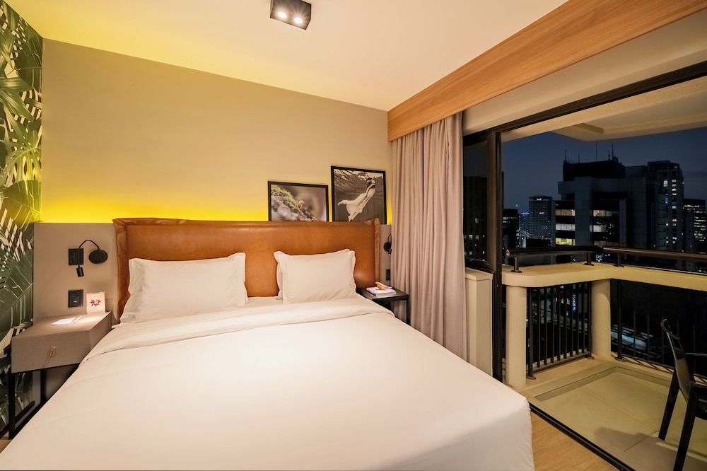 Executive Room (City Lights) - Photo 4
