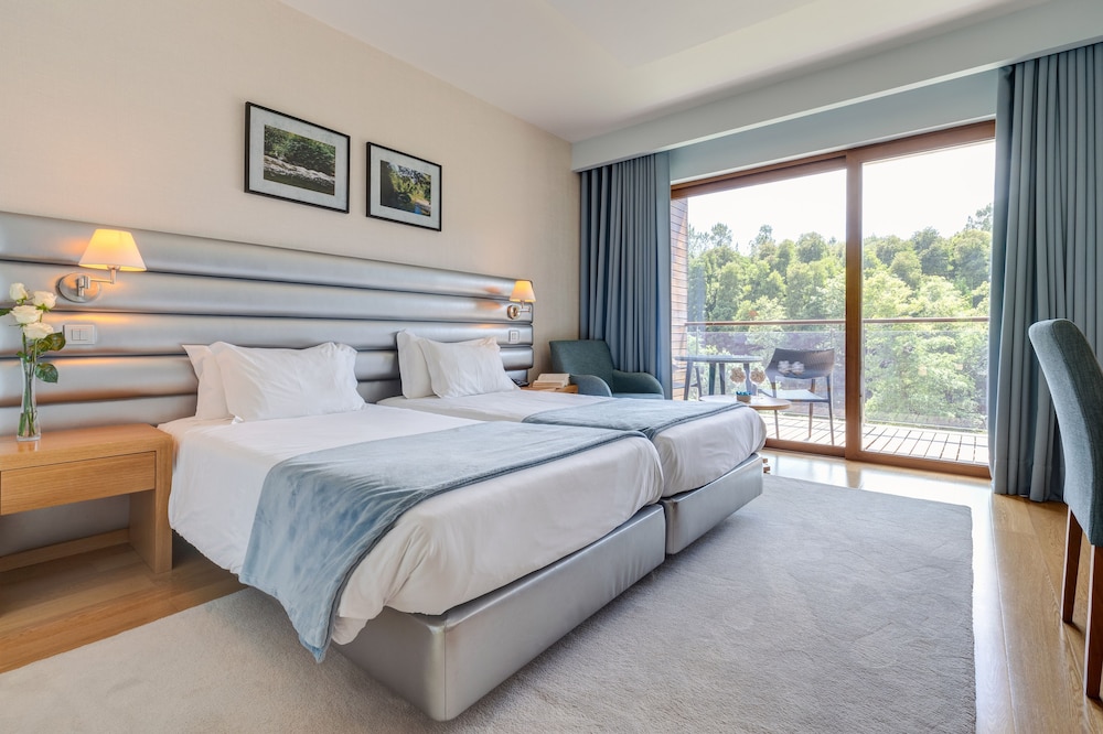 Twin Room, River View (Single Use) - Photo 7