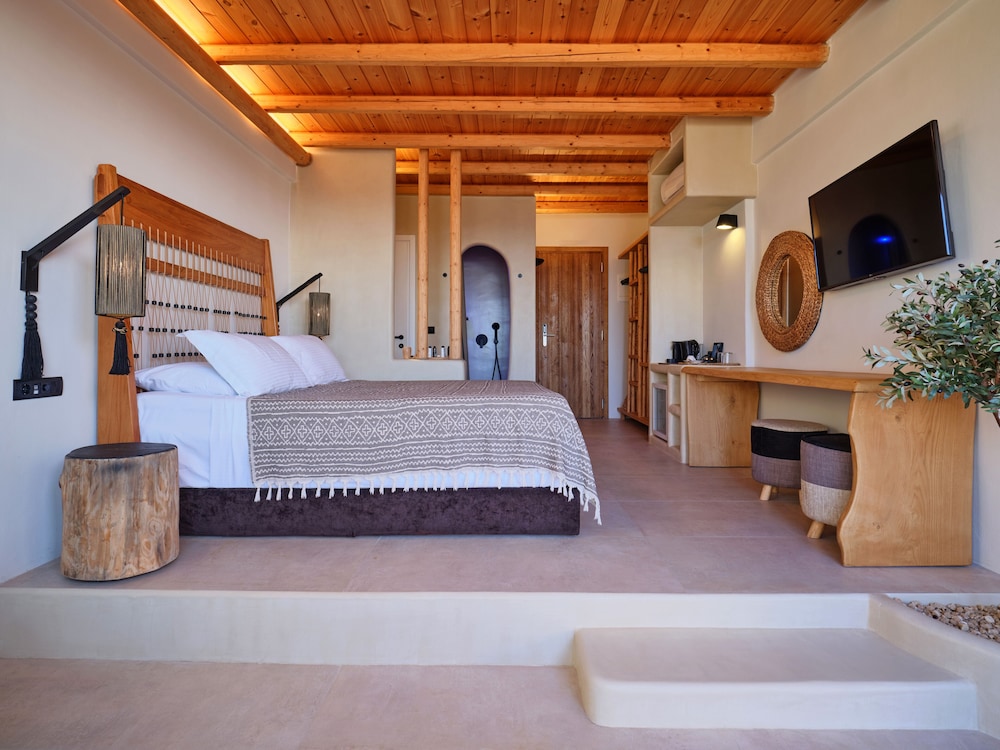 Suite, Sea View (Cave) photo 2