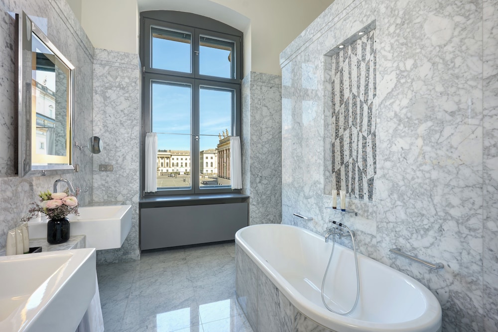 Suite (Gutmann)
