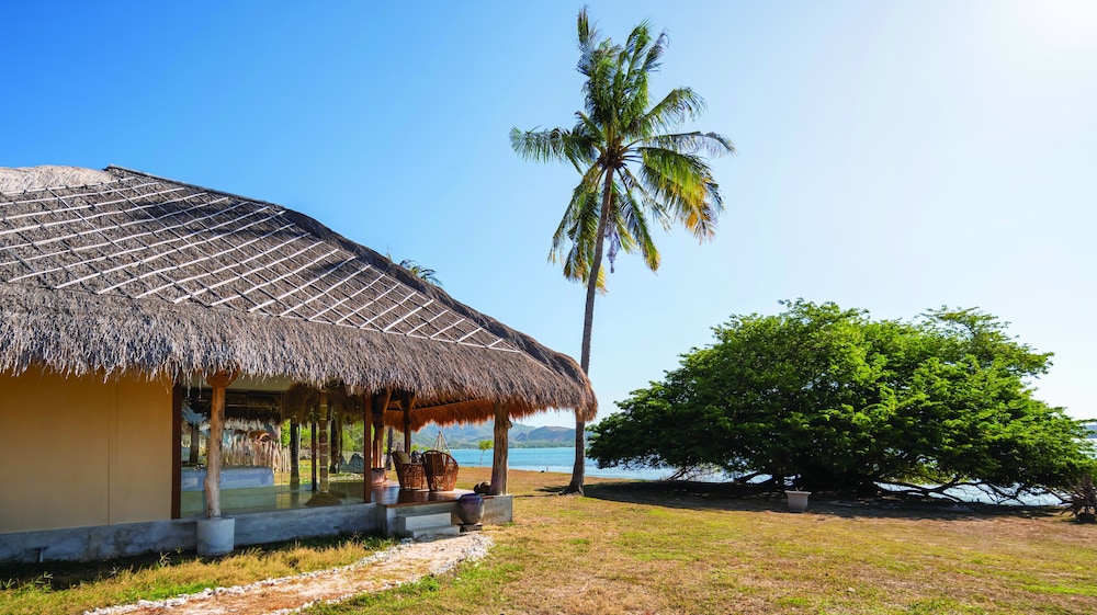 Beach Plunge Family Villa - Photo 2