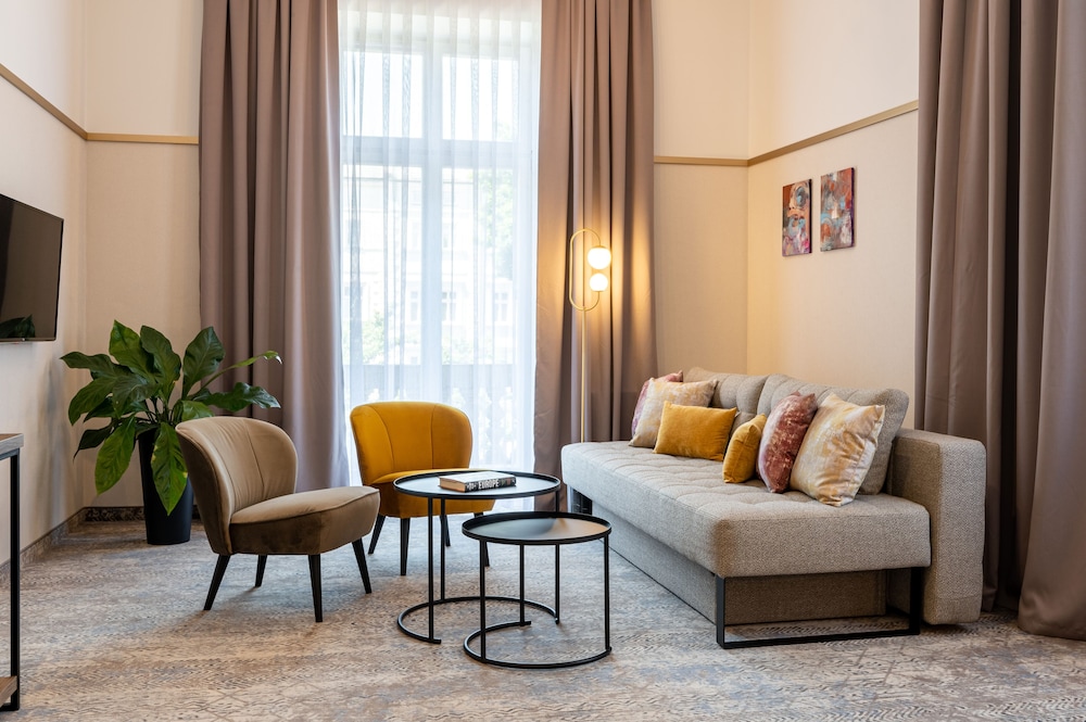 Comfort Apartment - Photo 8
