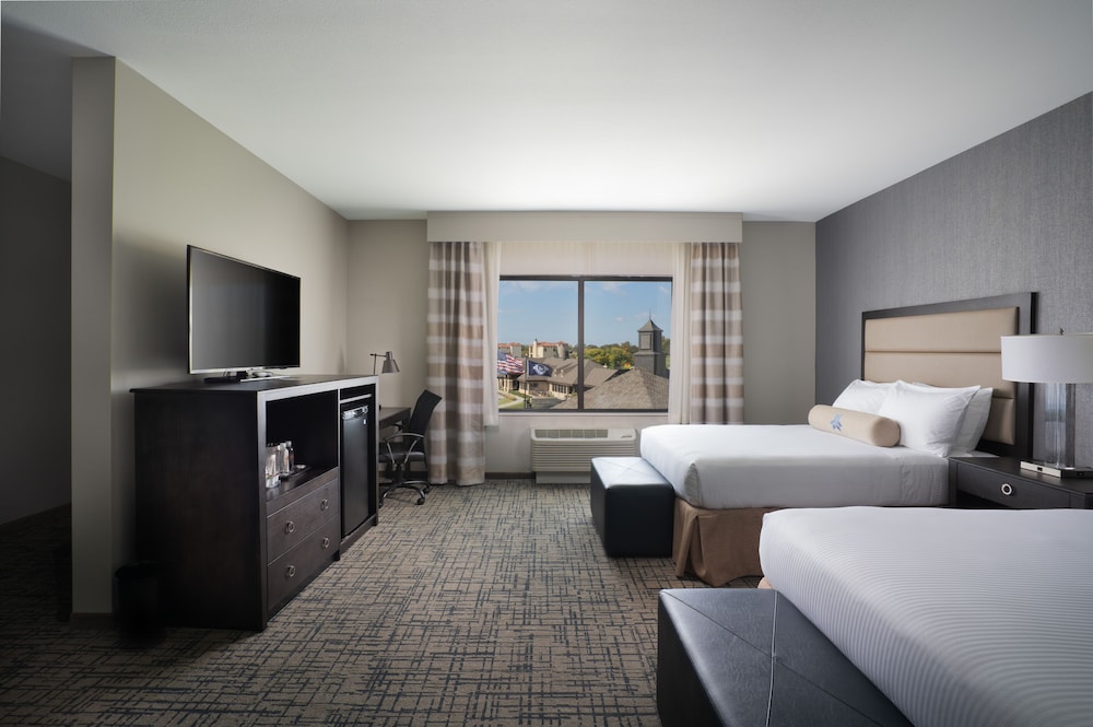 Standard Room, 2 Queen Beds, Accessible, Balcony (Accesible Double Queen Suite Balcony) photo 1