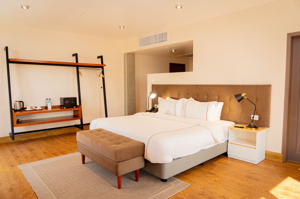 Suite Presidencial Contemporánea con vista al río y terraza (1 cama king)