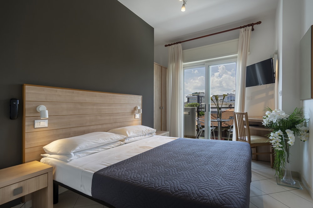 Economy Double or Twin Room, Balcony