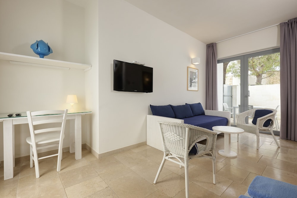Superior Triple Room photo 3