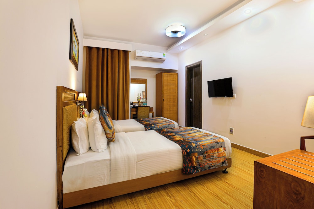 Executive Double Room, City View