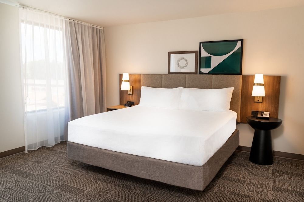 Suite, 2 Bedrooms, Accessible Bathtub, Kitchen (Mobility) at Staybridge Suites - Temecula - Wine Country by IHG in Temecula