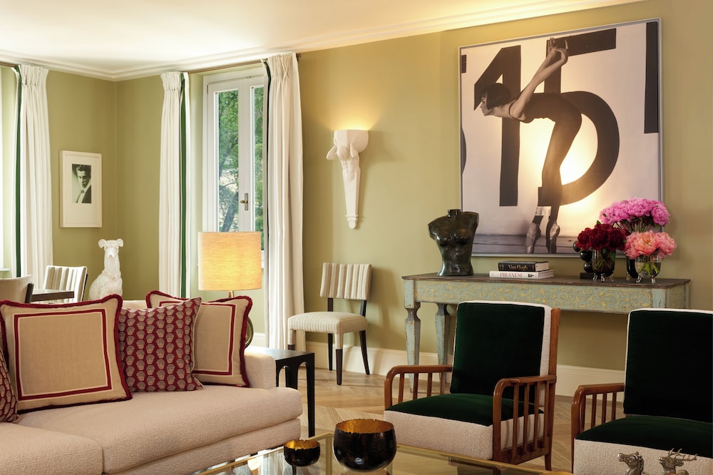 Suite, Terrace (Nijinsky)