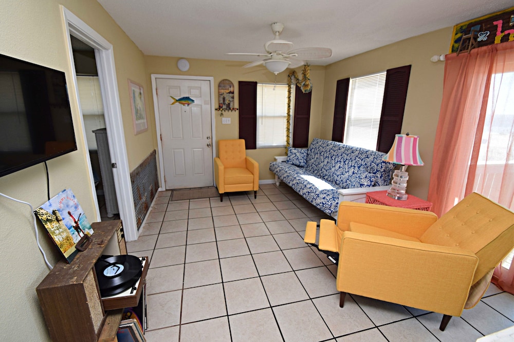 Condo, Multiple Beds, Pool Access, Pool View (Sunrise Village 101)
